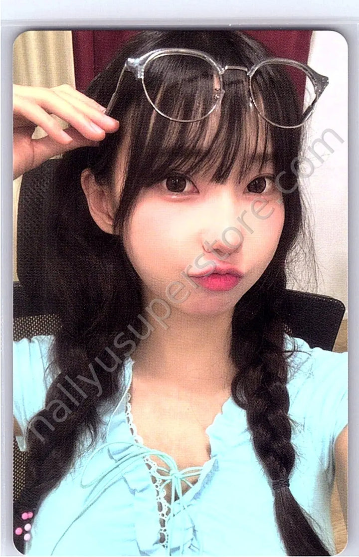 QWER - Magenta - Harmony From Discord album photocard
