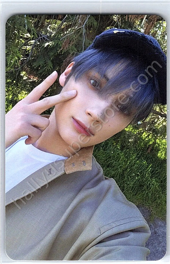 TOMORROW X TOGETHER - Huening Kai - ACT : PROMISE TOUR MESSAGE BOOK merch photocard photocard set