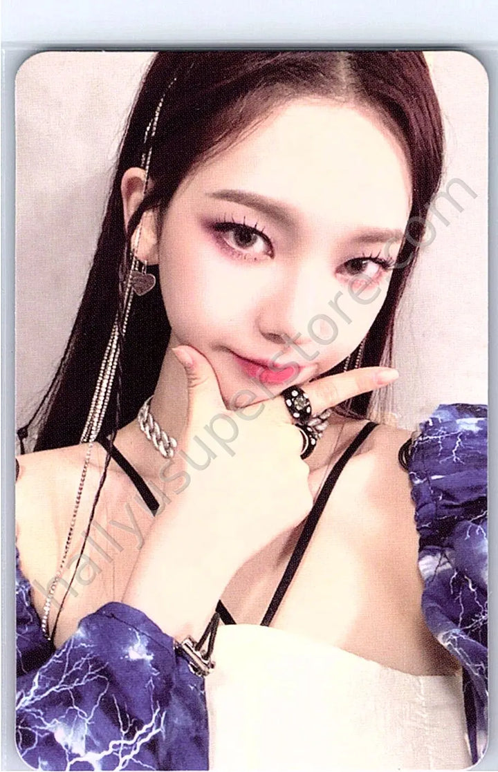 aespa - Karina - 2021 Winter SMTOWN: SMCU EXPRESS aespa version album photocard