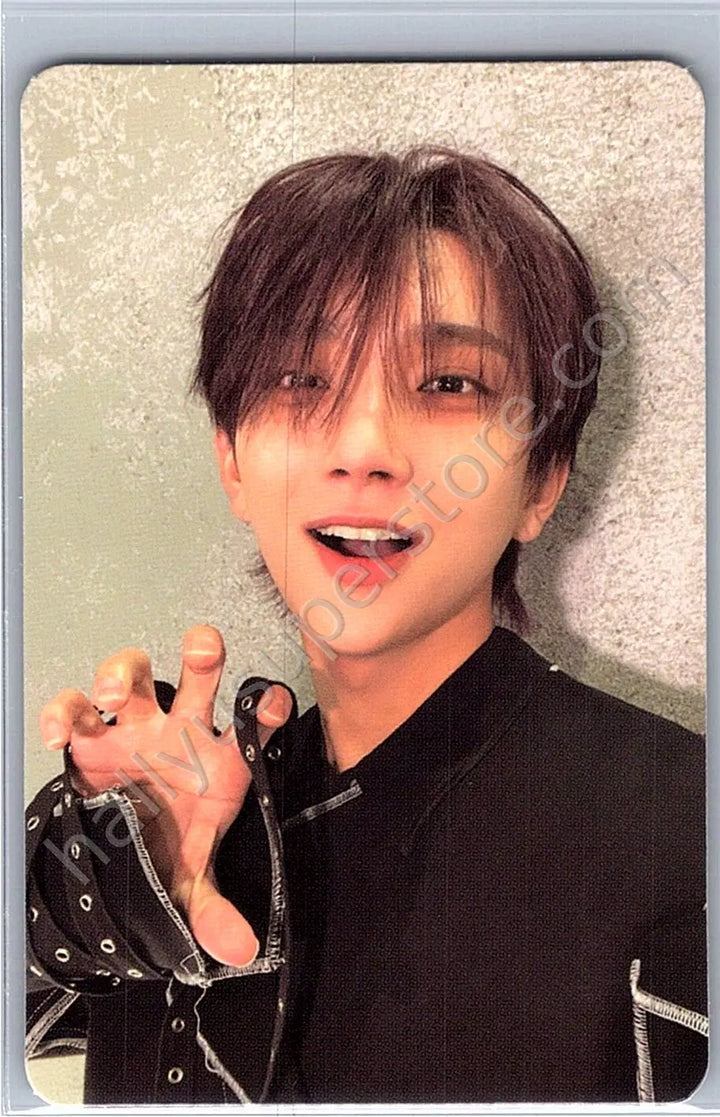 SEVENTEEN - Joshua - Face the Sun album photocard shadow version