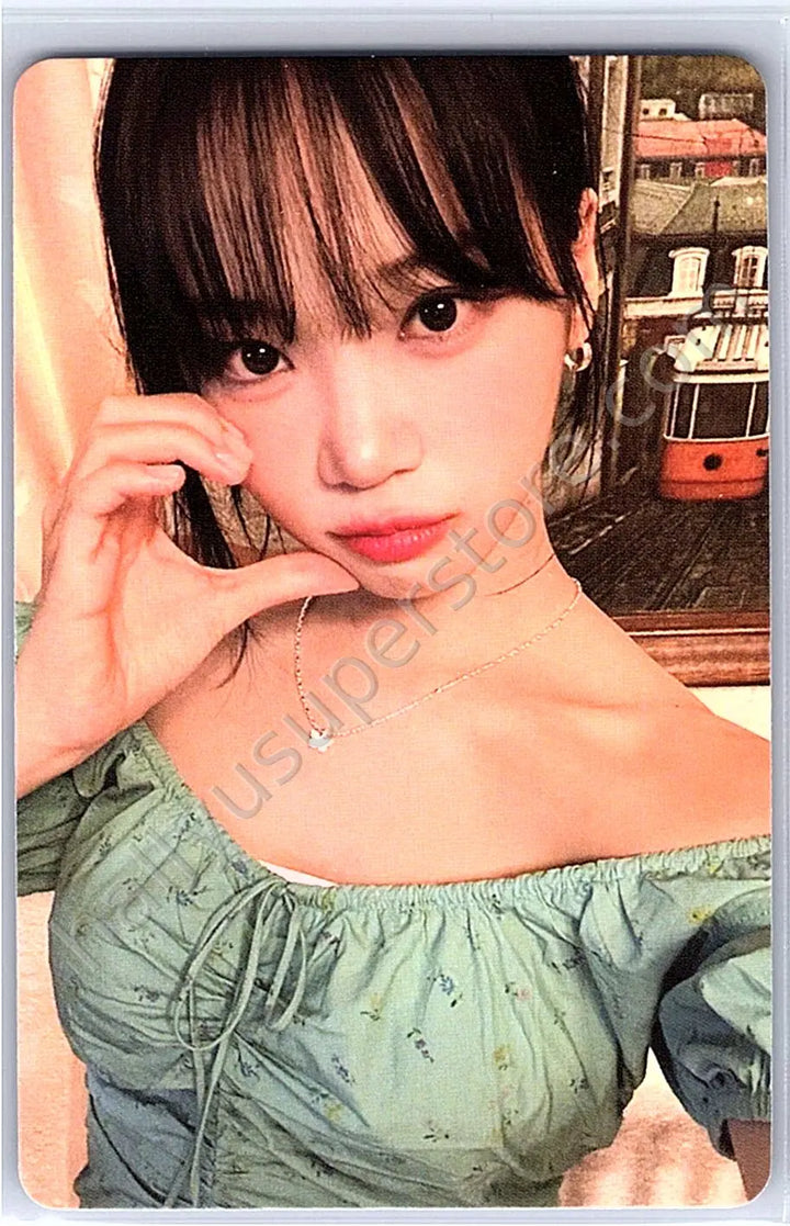 LE SSERAFIM - Kim Chaewon - Leniverse Photobook: &