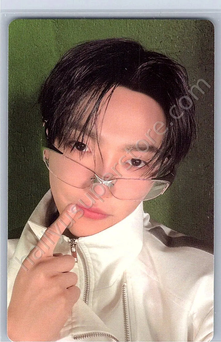 ATEEZ - Hongjoong - OFFICIAL LIGHT STICK VER.3 lightstick merch photocard photocard set