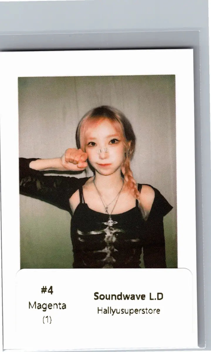 QWER "CEREMONY" - Soundwave Lucky Draw Event Photocard, Polaroid type Photocard (Booklet ver.) [26.06.17]