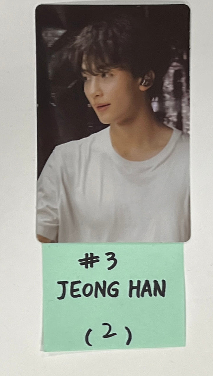 Seventeen "Follow Fellow" - Hybe Insight Exhibition Random Photocard (1) [24.3.20] - HALLYUSUPERSTORE