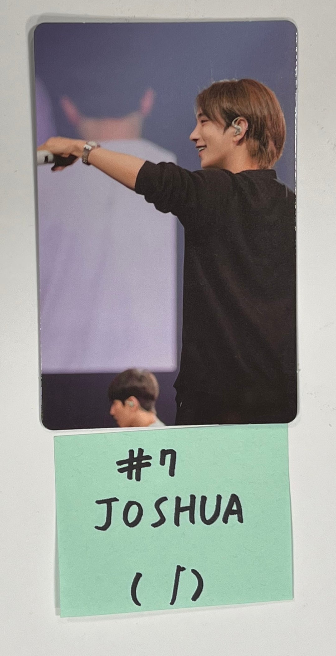 Seventeen "Follow Fellow" - Hybe Insight Exhibition Random Photocard (1) [24.3.20] - HALLYUSUPERSTORE