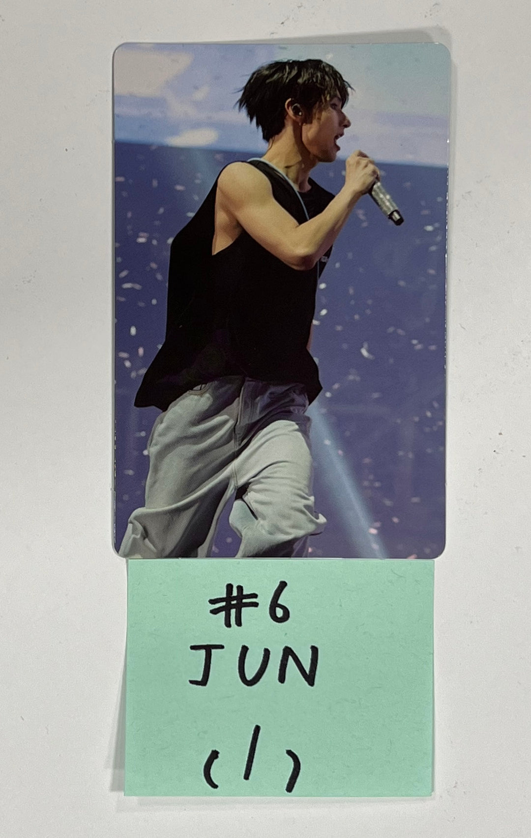 Seventeen "Follow Fellow" - Hybe Insight Exhibition Random Photocard (1) [24.3.20] - HALLYUSUPERSTORE