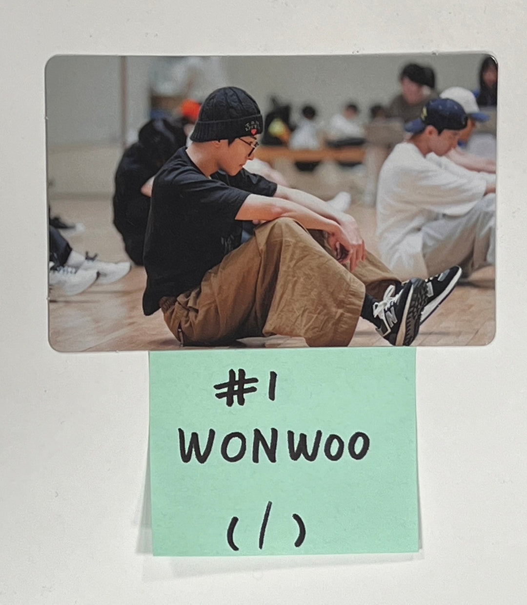 Seventeen "Follow Fellow" - Hybe Insight Exhibition Random Photocard (2) [24.3.20] - HALLYUSUPERSTORE