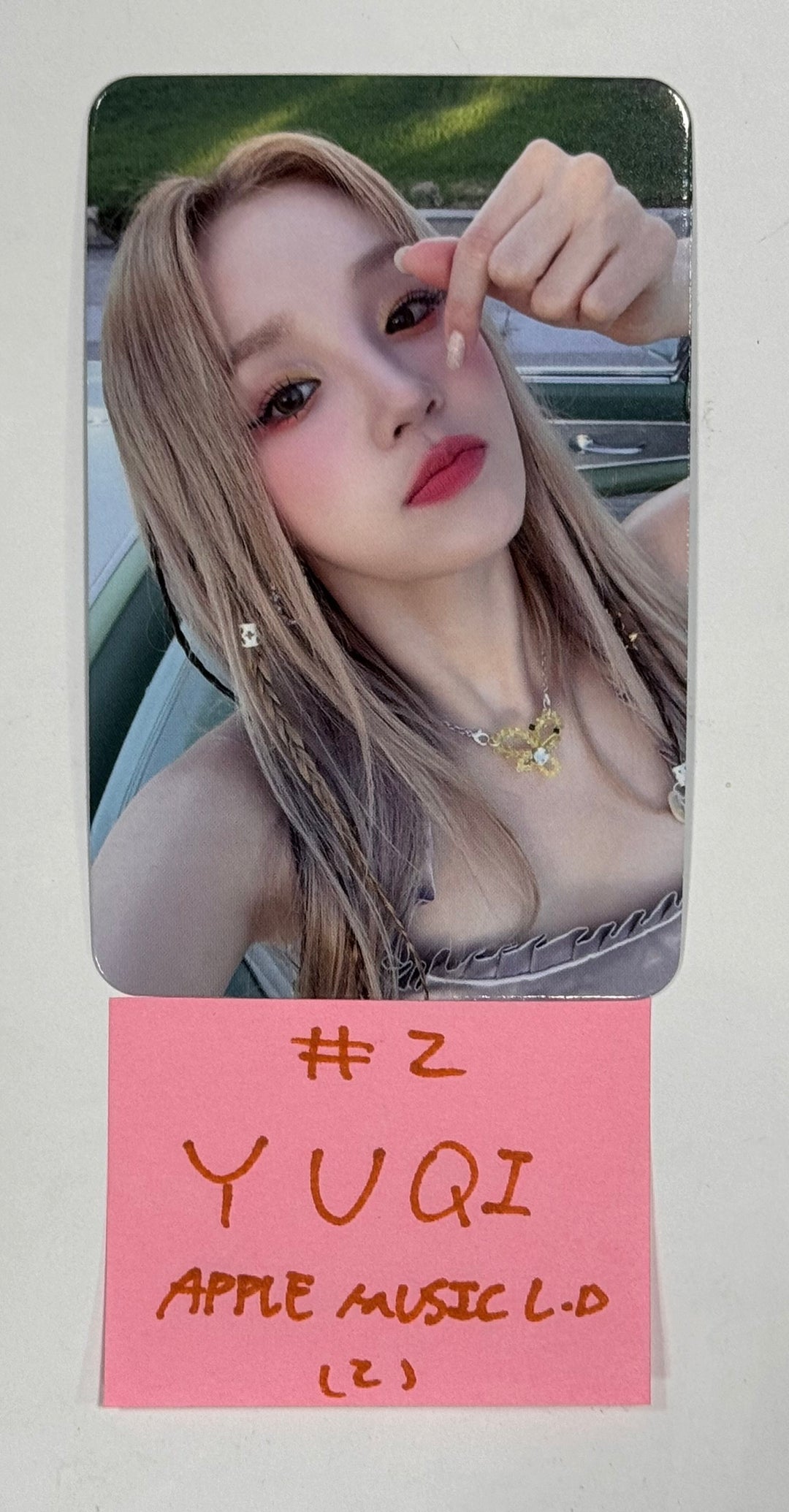 YUQI (Of (G) I-DLE) "YUQ1" - Apple Music Lucky Draw Event Photocard [24.4.25] - HALLYUSUPERSTORE