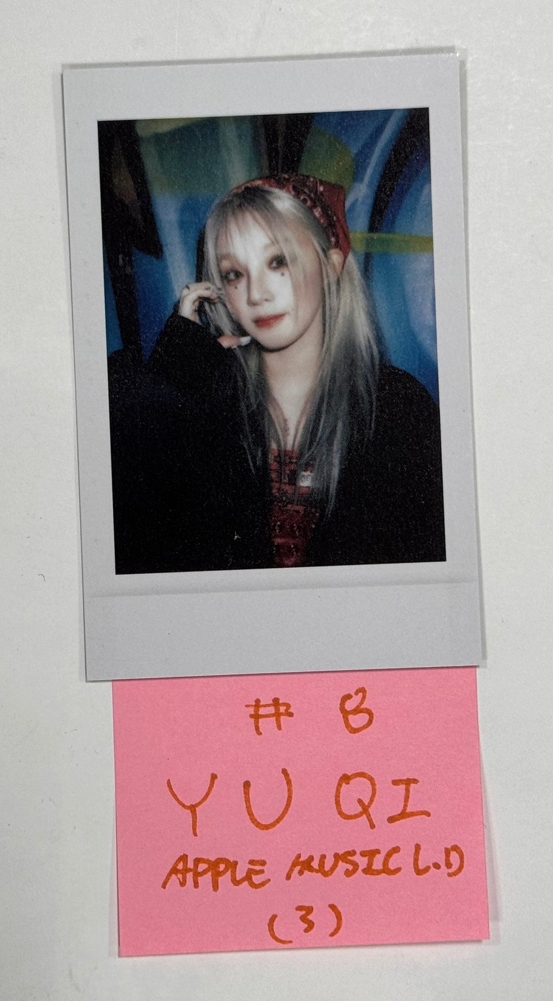 YUQI (Of (G) I-DLE) "YUQ1" - Apple Music Lucky Draw Event Photocard [24.4.25] - HALLYUSUPERSTORE
