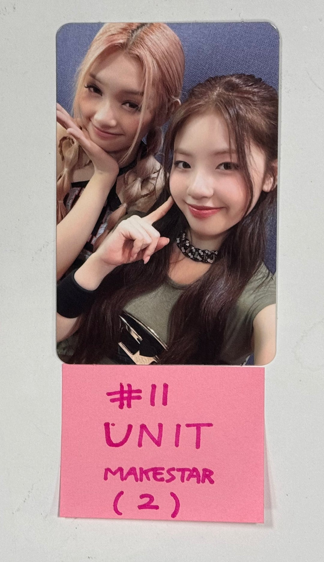 UNIS &