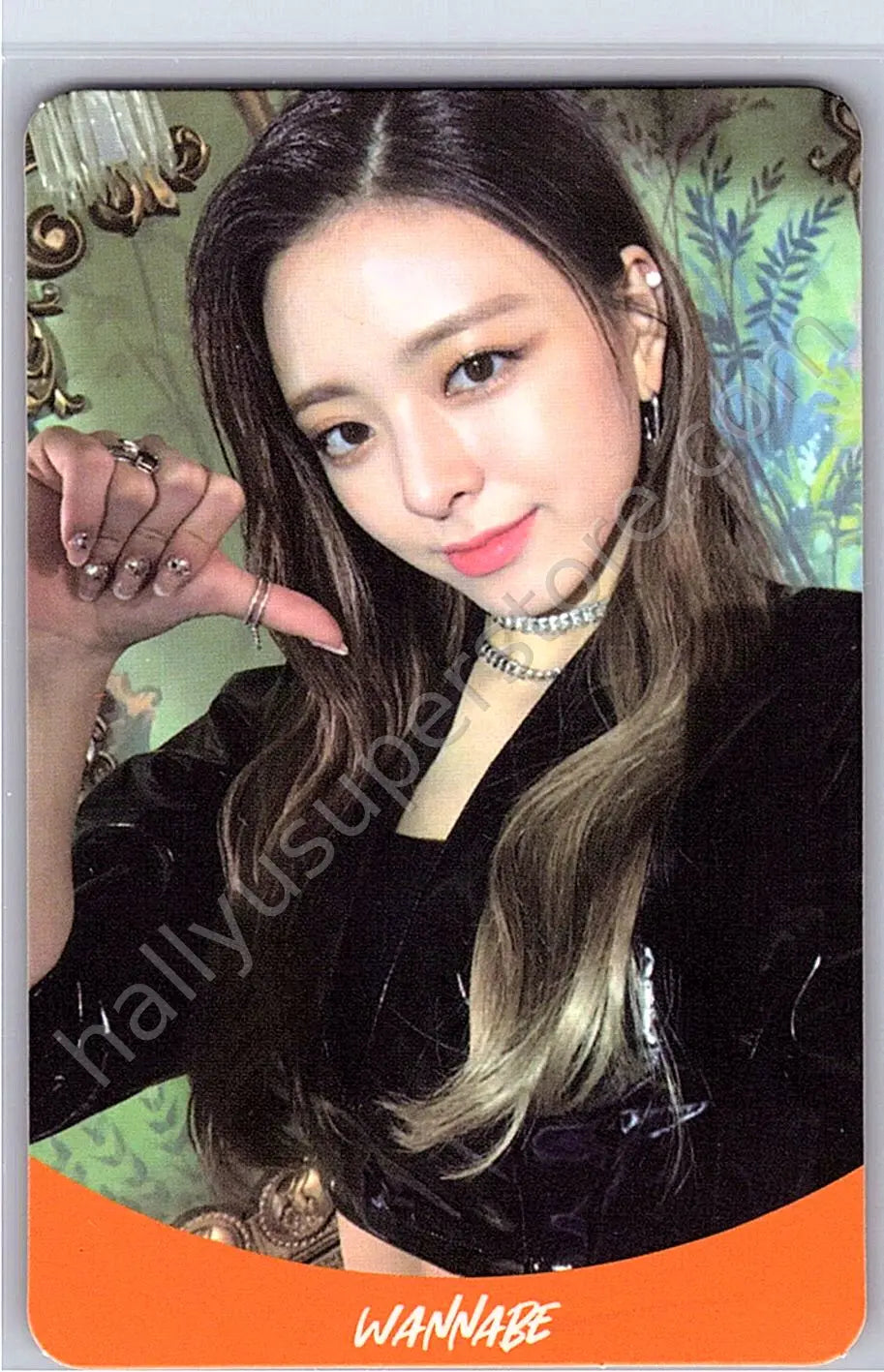 ITZY - Yuna - IT’z ME album photocard