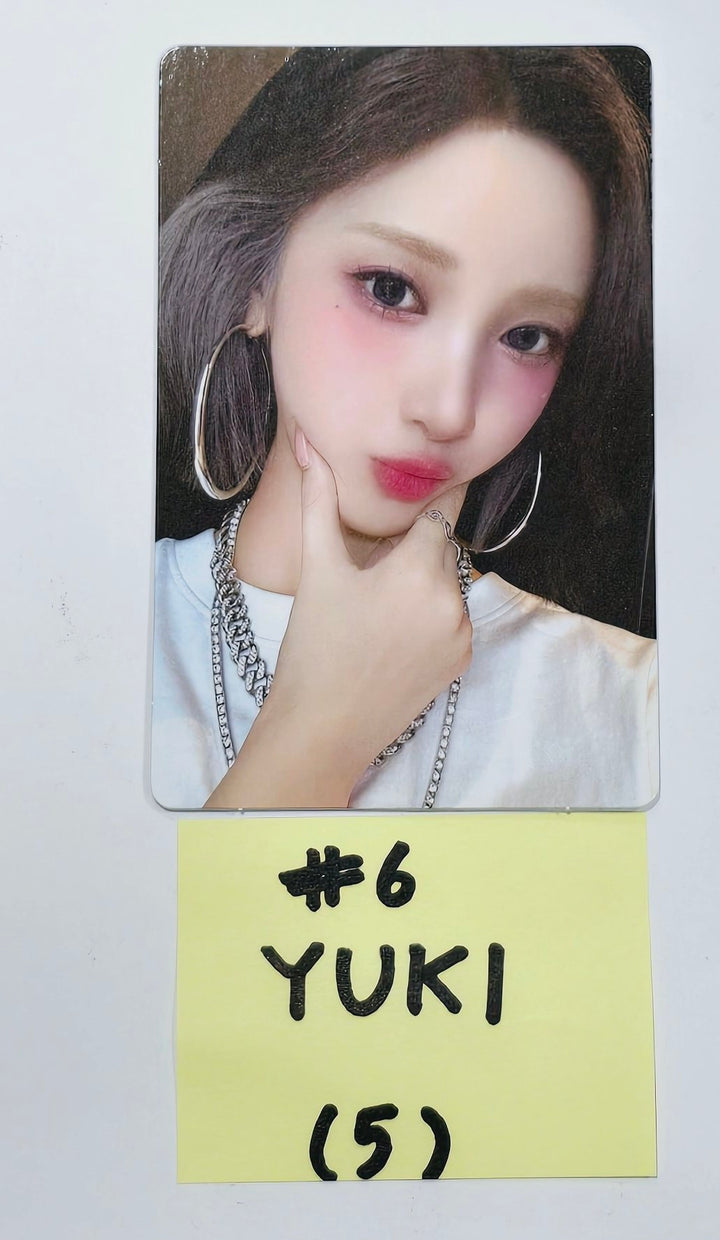 PURPLE KISS "BXX" - Official Photocard, Big Photocard [24.3.25] - HALLYUSUPERSTORE