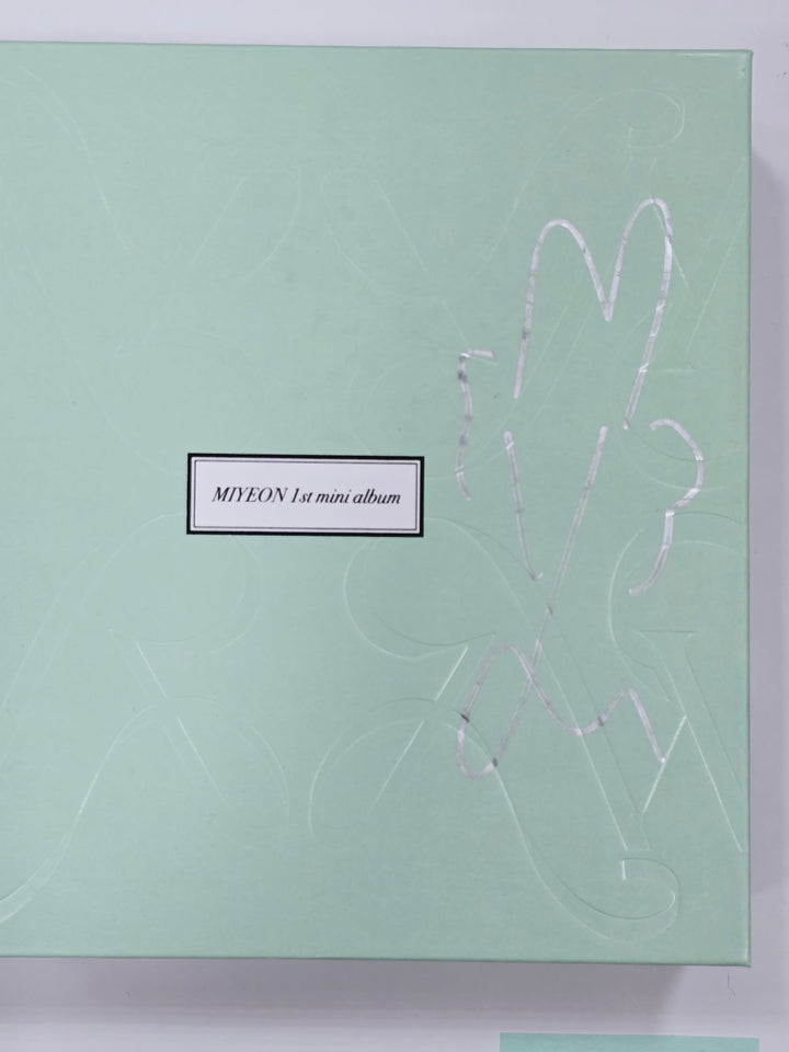 (G) I-DLE - Hand Autographed(Signed) Promo Album [24.3.26] (Restocked 3/27) - HALLYUSUPERSTORE