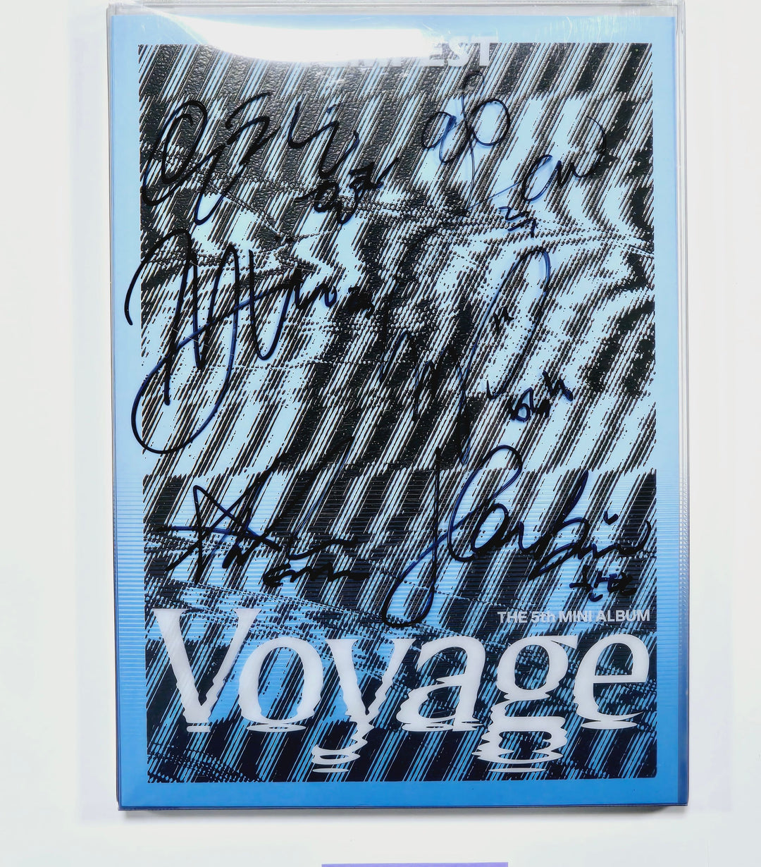 LUN8 "BUFF", TEMPEST "Voyage", THE BOYZ "PHANTASY", Day 6 "Fourever" - Hand Autographed(Signed) Promo Album [24.3.27] - HALLYUSUPERSTORE