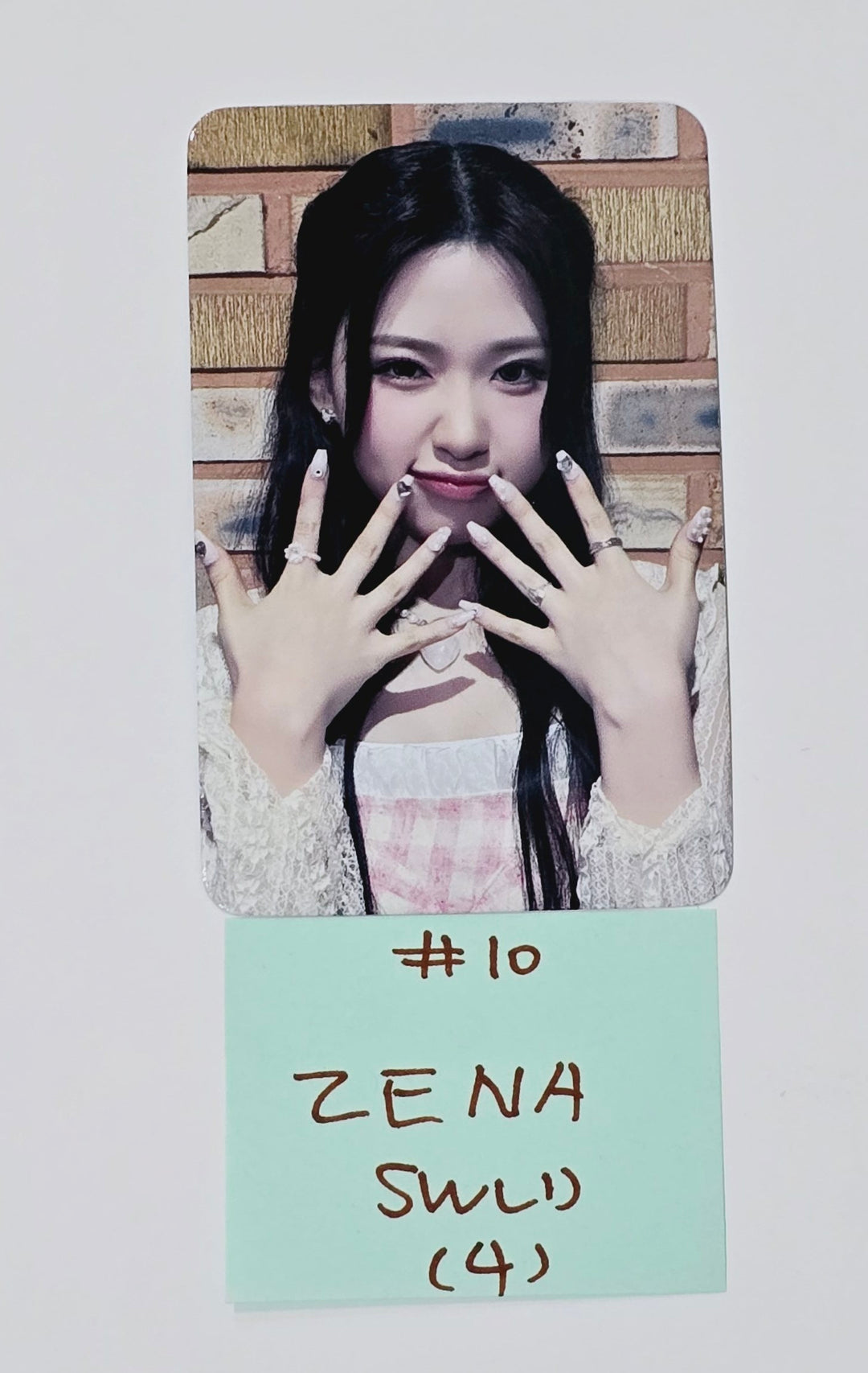 RESCENE "Re:Scene" - Soundwave Lucky Draw Event Photocard [24.3.28] - HALLYUSUPERSTORE