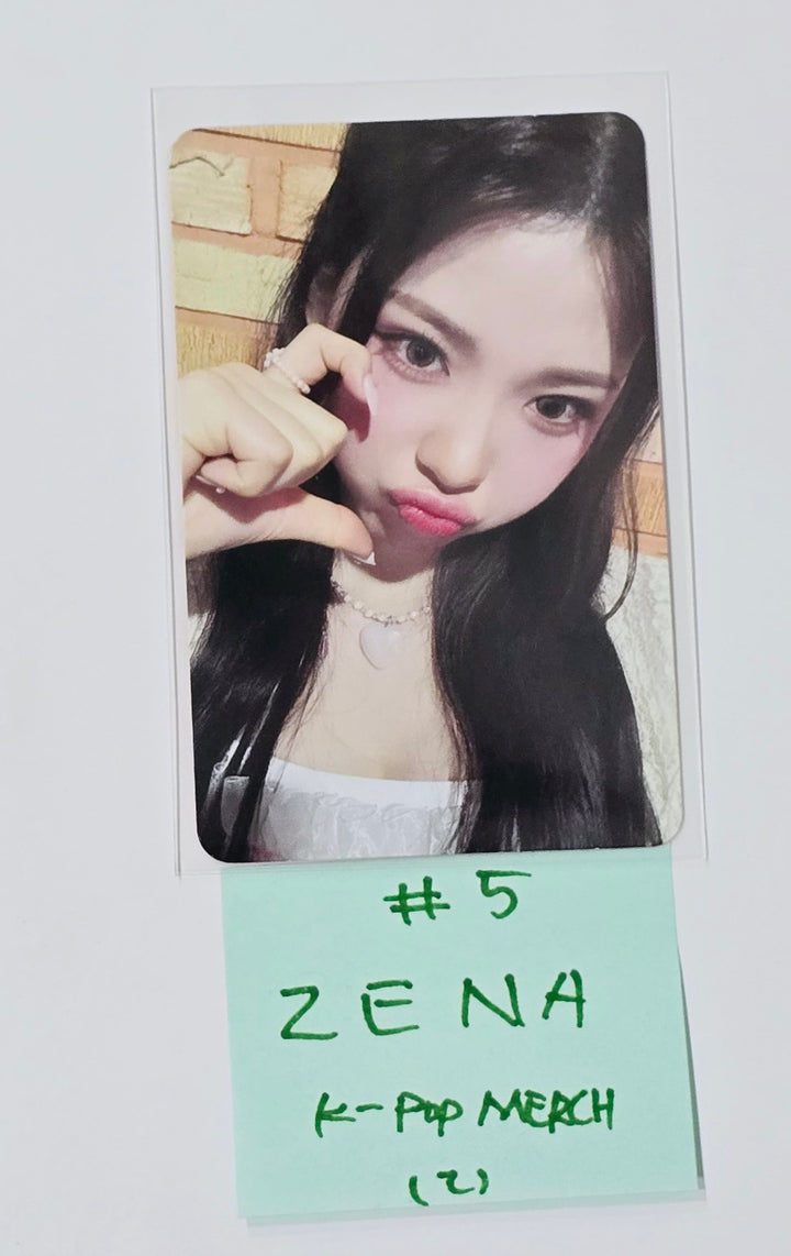 RESCENE "Re:Scene" - K-Pop Merch Pre-Order Benefit Photocard [24.3.28] - HALLYUSUPERSTORE