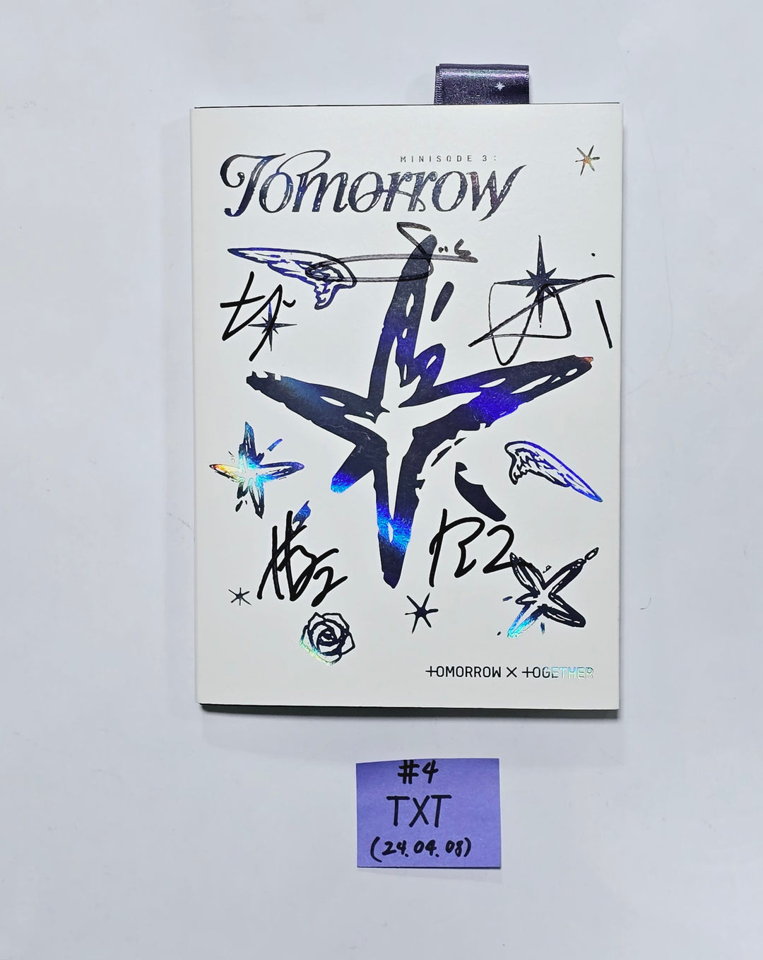TXT "minisode 3: TOMORROW", UNIS &