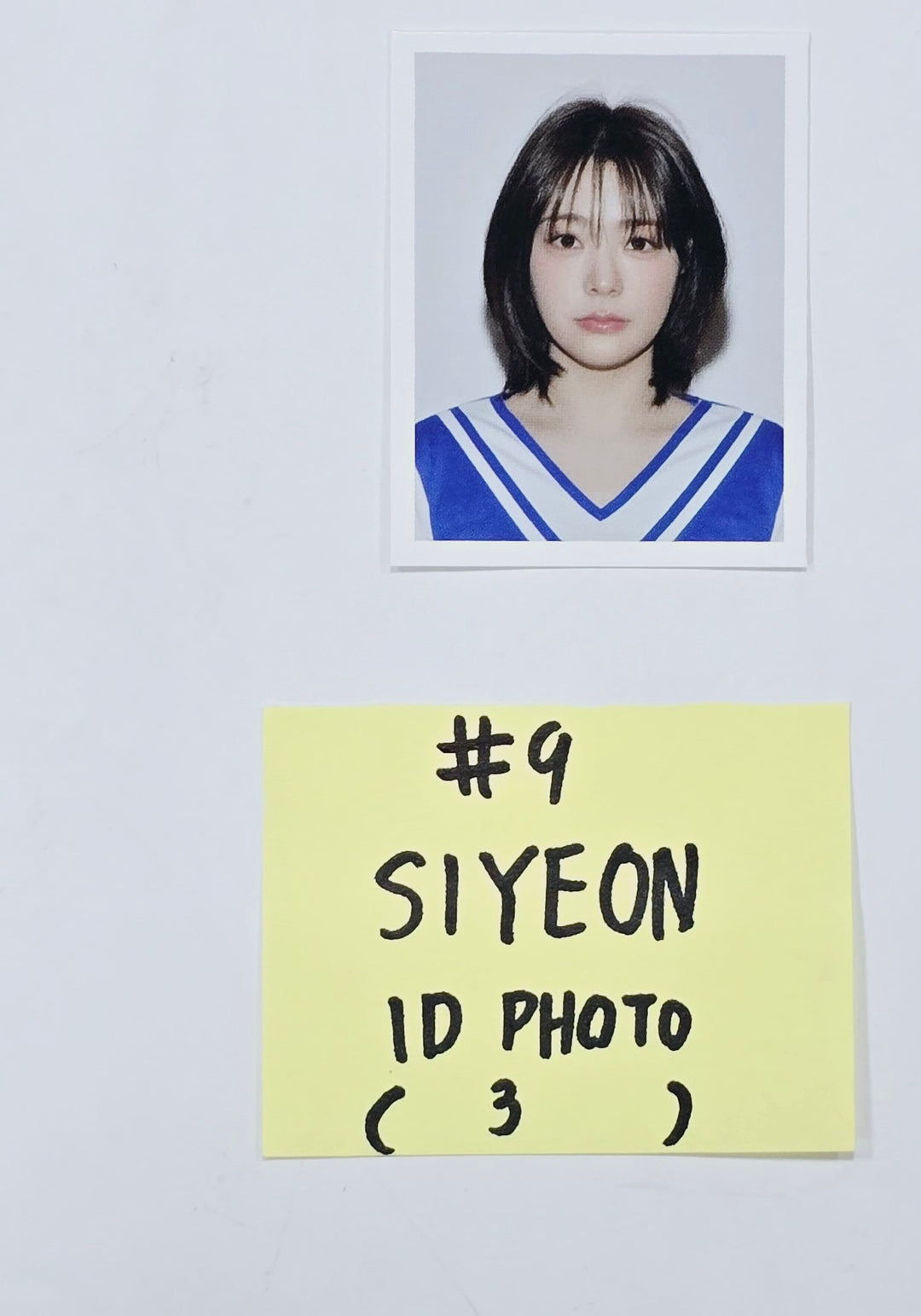 QWER "MANITO" - Official Photocard, ID Photo, ID Card [24.4.15] - HALLYUSUPERSTORE