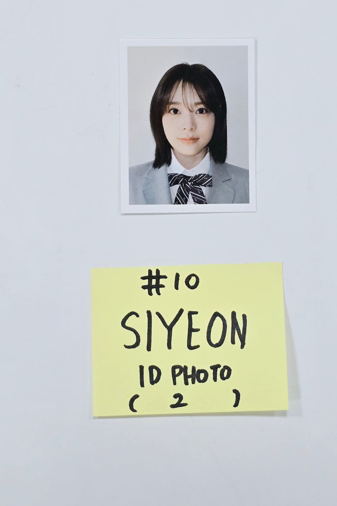 QWER "MANITO" - Official Photocard, ID Photo, ID Card [24.4.15] - HALLYUSUPERSTORE
