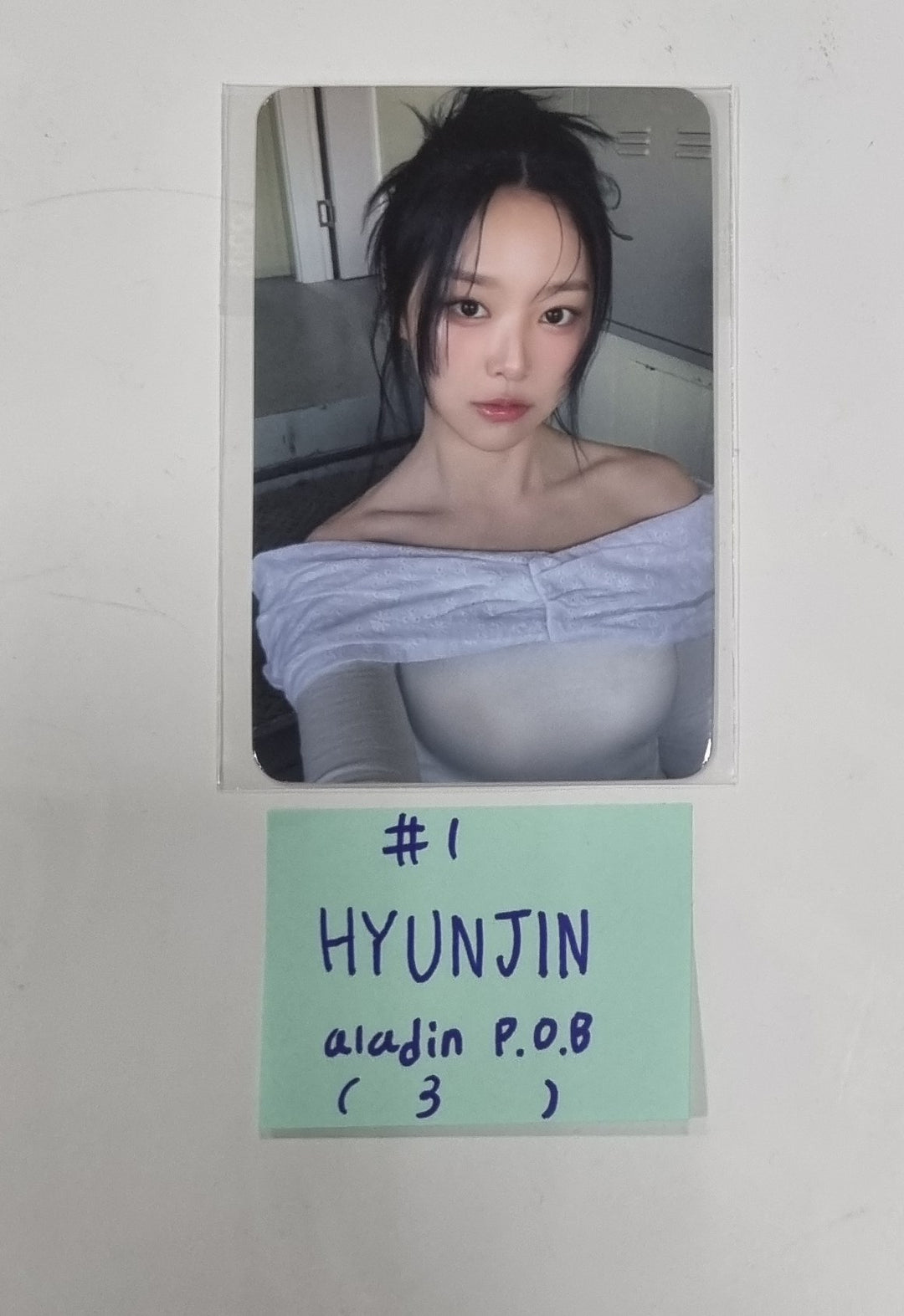 Loossemble "One of a Kind" - Aladin Pre-Order Benefit Photocard [24.4.16] - HALLYUSUPERSTORE
