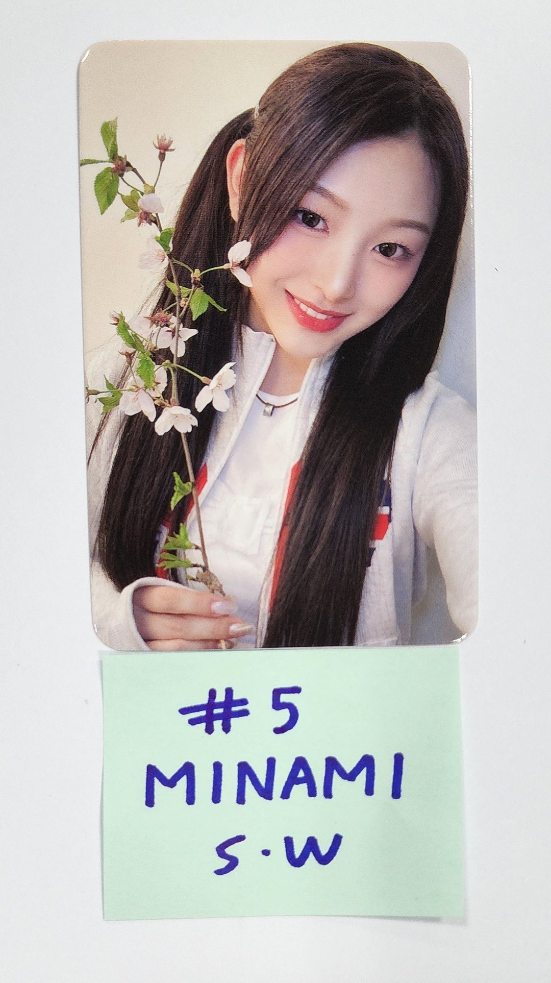 RESCENE "Re:Scene" - Soundwave Fansign Event Photocard [PLVE Ver.] [24.4.19] - HALLYUSUPERSTORE