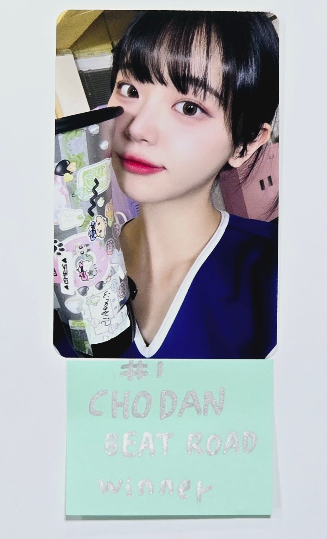 QWER "MANITO" - Beat Road Fansign Event Winner Photocard [24.4.24] - HALLYUSUPERSTORE