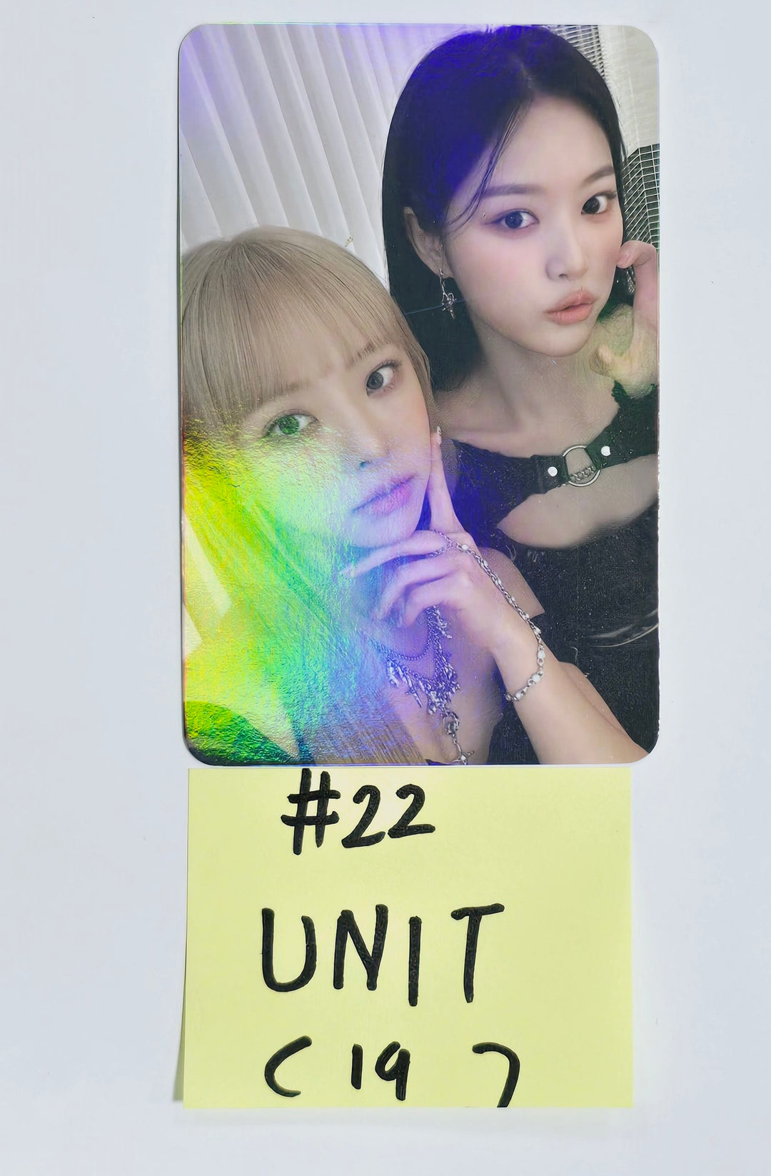 Loossemble "One of a Kind" - Official Photocard (2) [Restocked 4/24] [24.4.17] - HALLYUSUPERSTORE