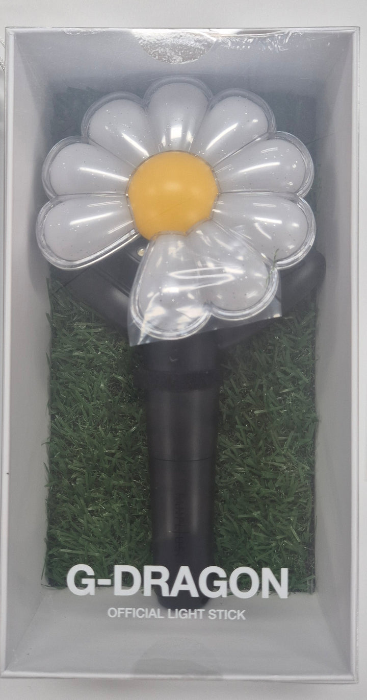 G-Dragon - Official Light Stick + Withmuu Pre-Order Benefit Photocard [25.6.17]