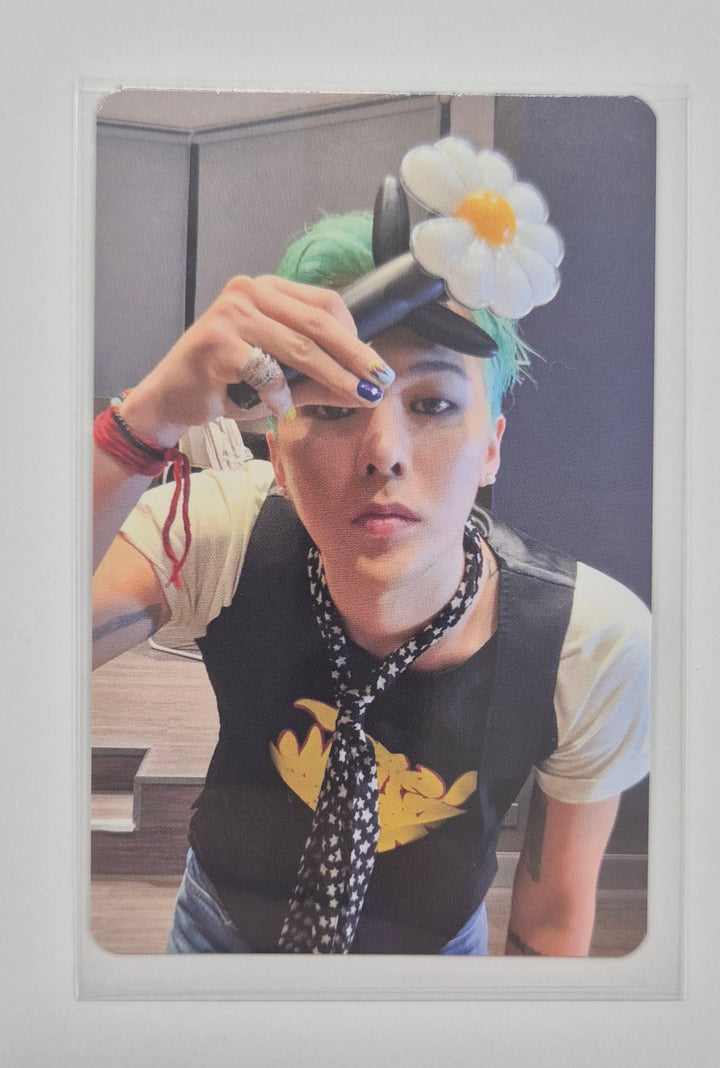 G-Dragon - Official Light Stick + Withmuu Pre-Order Benefit Photocard [25.6.17]