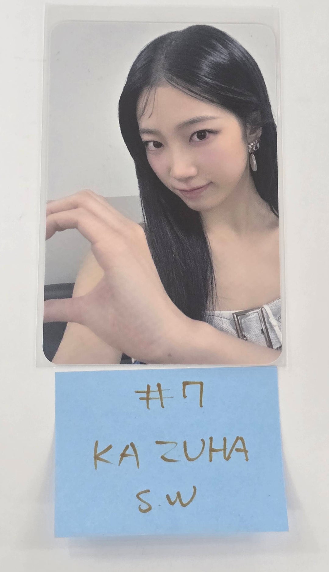 Le Sserafim "UNFORGIVEN &amp; Easy" - Soundwave Lucky Draw Event Photocard [26.1.29]