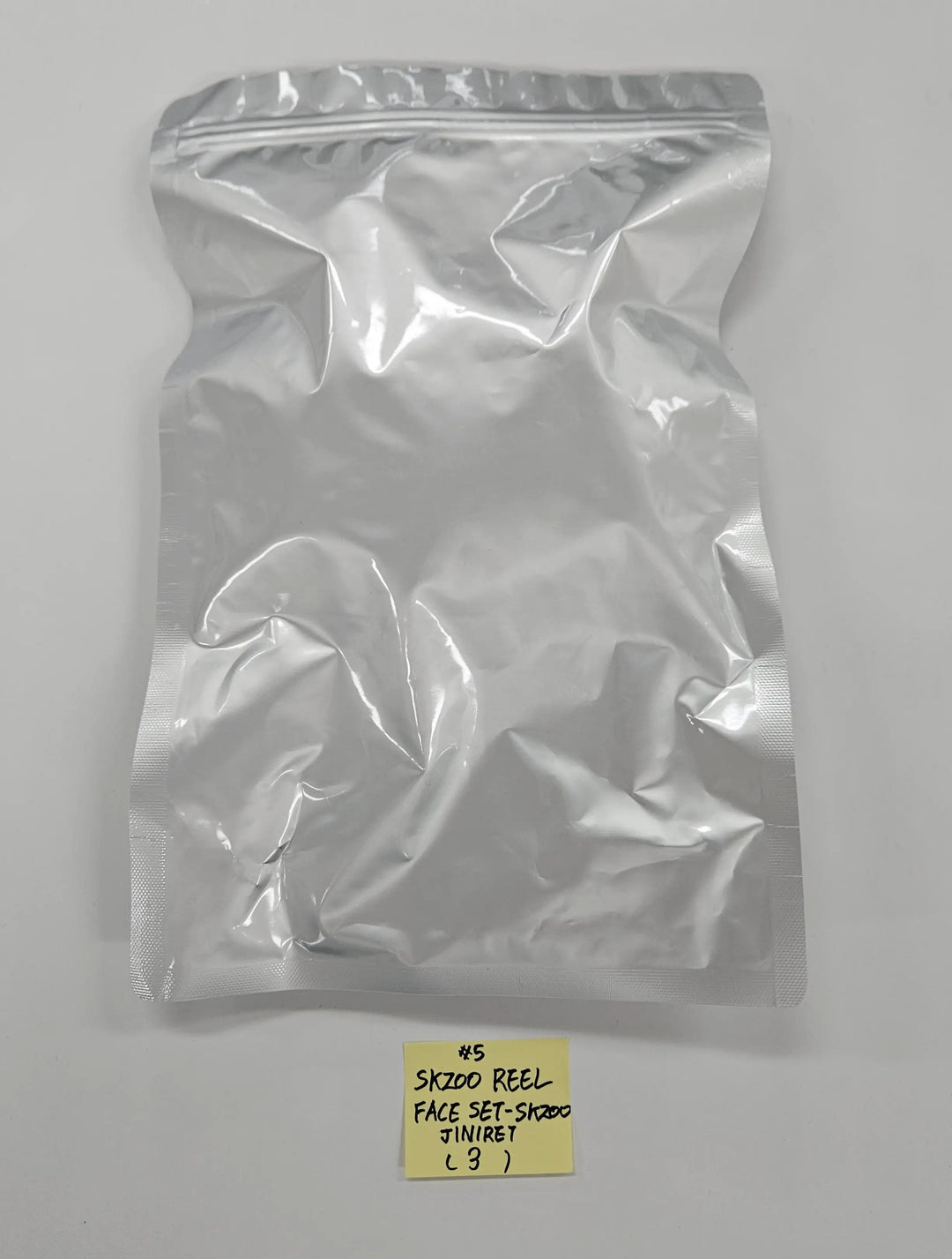 STRAY KIDS - "Skzoo EveryWhere All Around The World in Seoul" POP-UP Store MD (1) [26.04.24][Restocked 04/27]