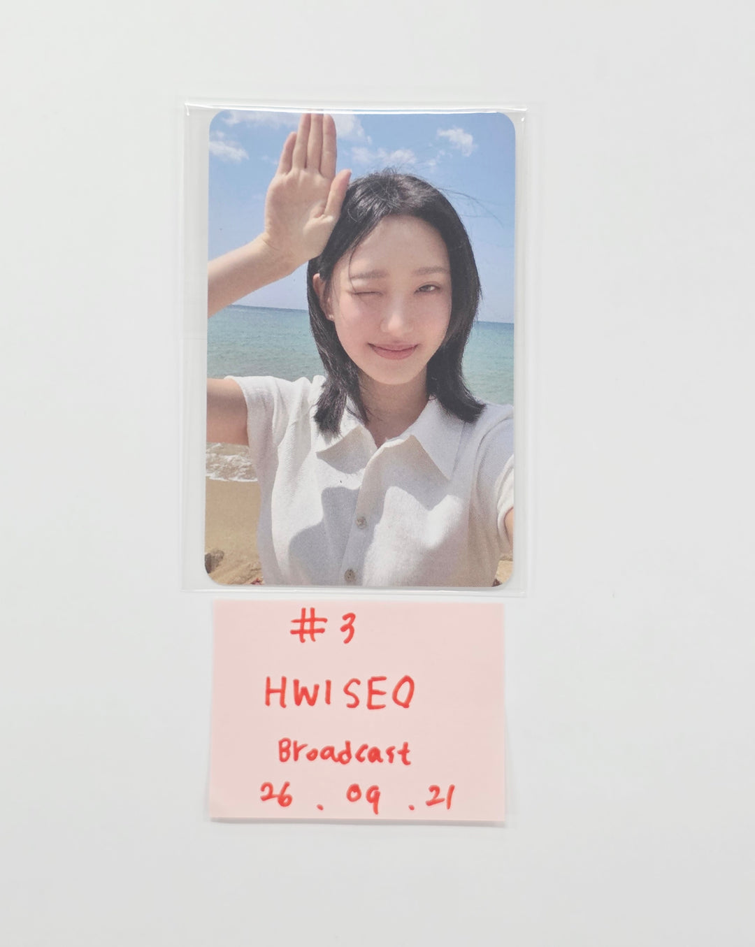H1-KEY "LOVE or HATE" - Broadcast Photocard (1) [26.09.21]