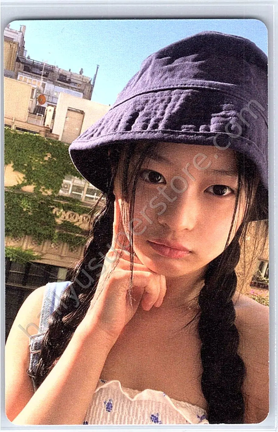 NewJeans - Hanni - NewJeans 1st EP “New Jeans” album photocard B version version 1 weverse album version