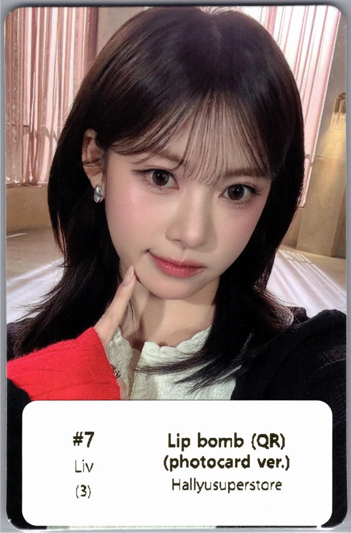 RESCENE "Lip bomb" - Official Photocard (QR)(Photocard Ver.) [26.07.24]