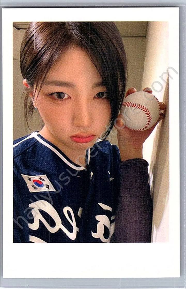tripleS - Sohyun - Assemble25 Jump-up polaroid