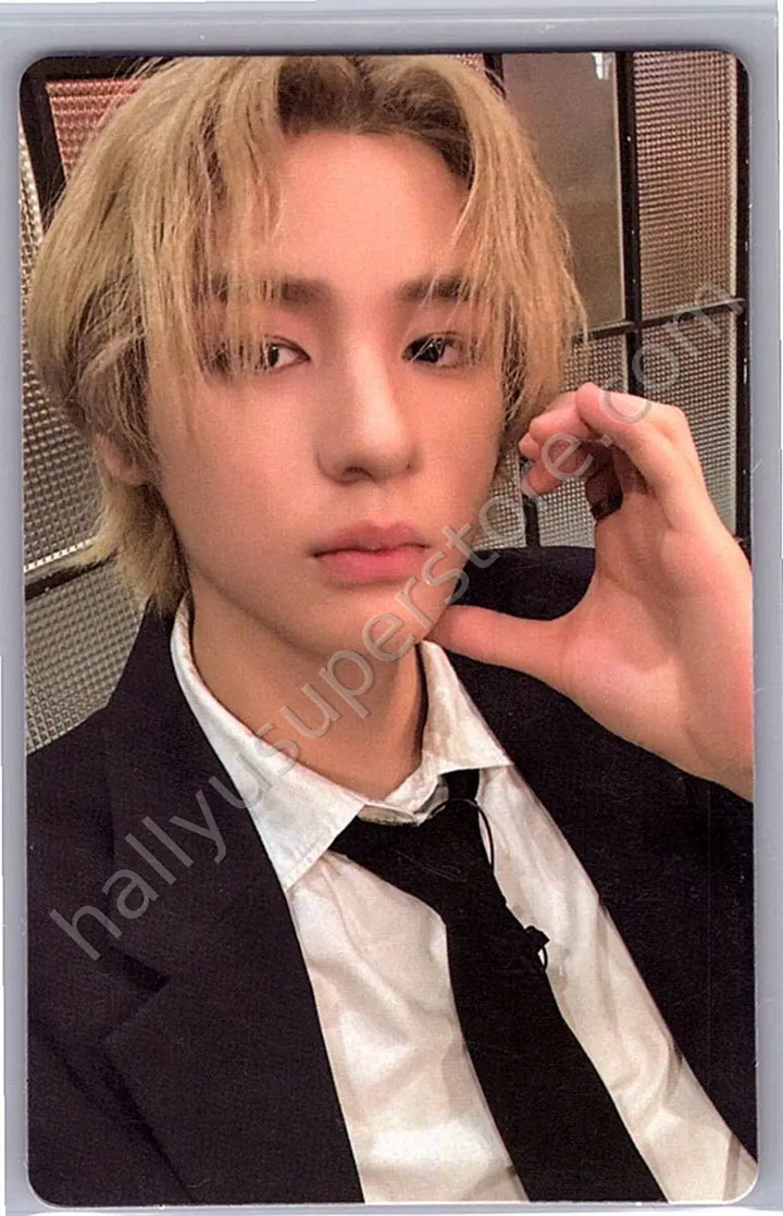 BOYNEXTDOOR - Leehan - BOYNEXTDOOR - Leehan - 19.99 Album weverse global shop (wvg) album photocard