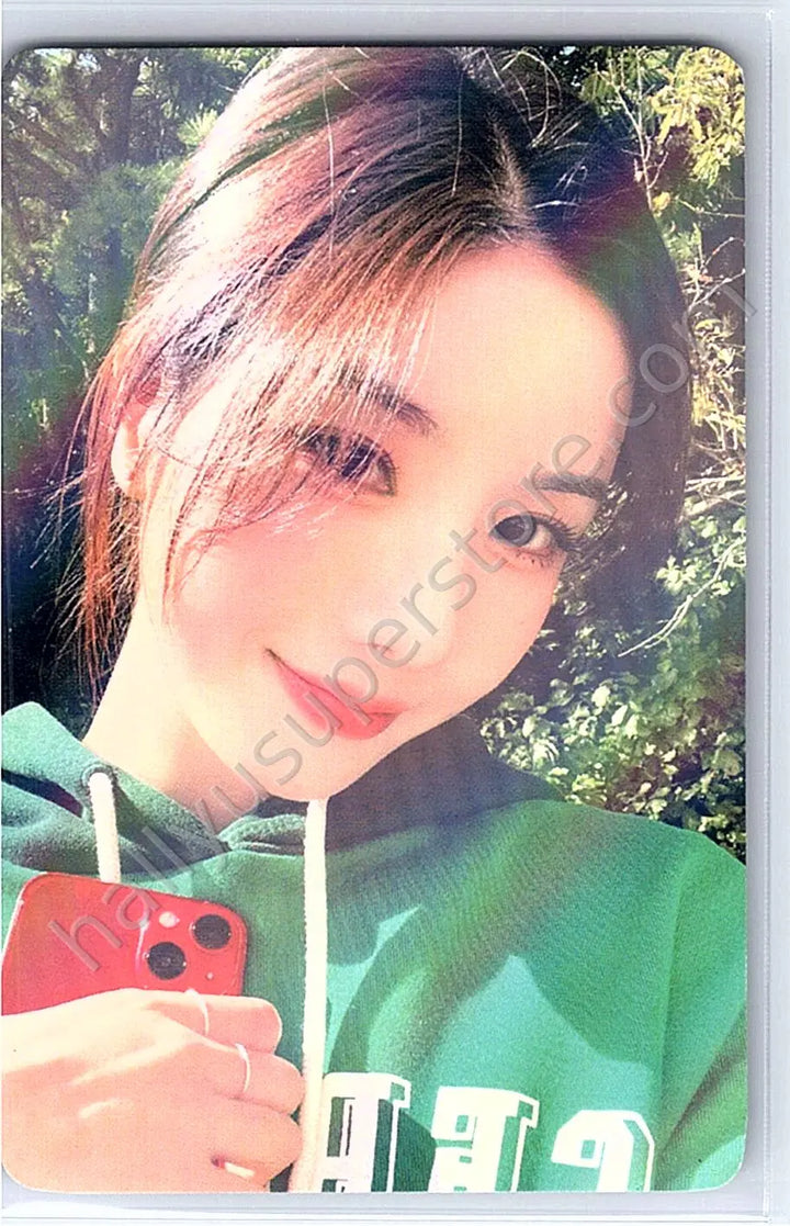 Kwon Eunbi - Kwon Eunbi - Color holographic (hologram) makestar round 1