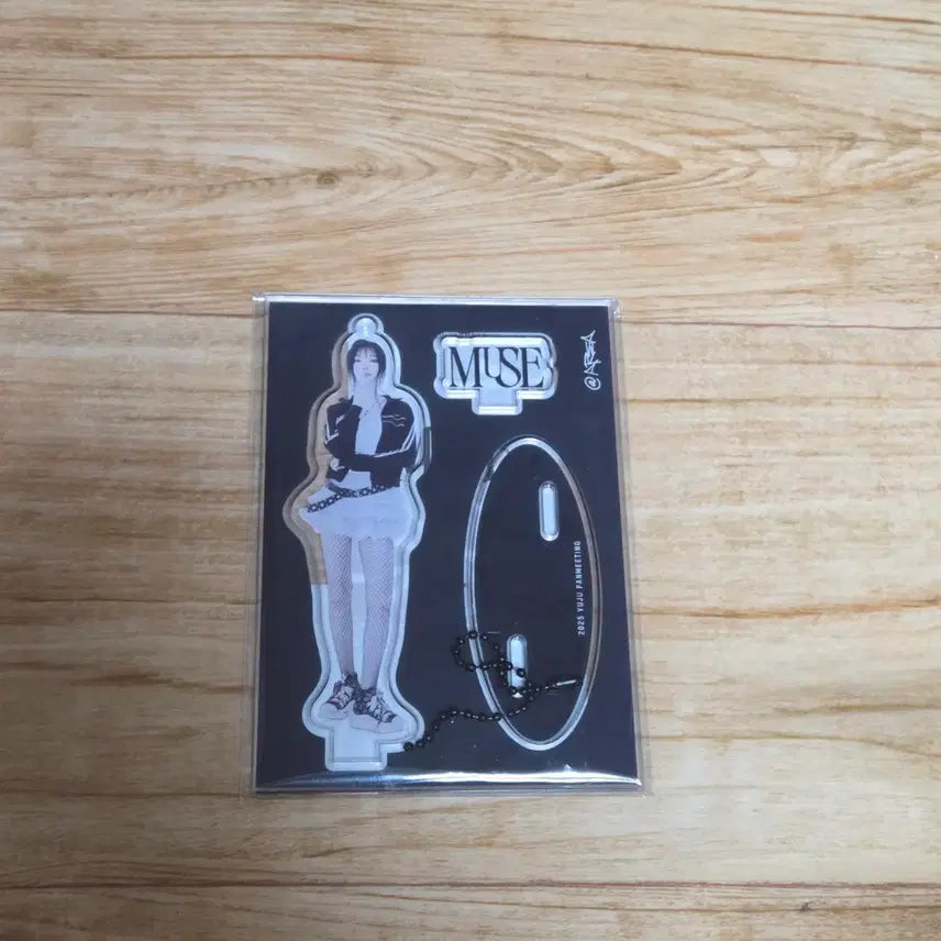[SOLD OUT] 택포) 여자친구 유주 엠디(md) 아크릴스탠드 양도합니다