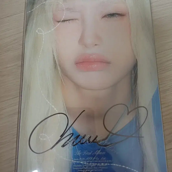 [SOLD OUT] 이달의소녀 출신 츄 chuu 비매 싸인 앨범