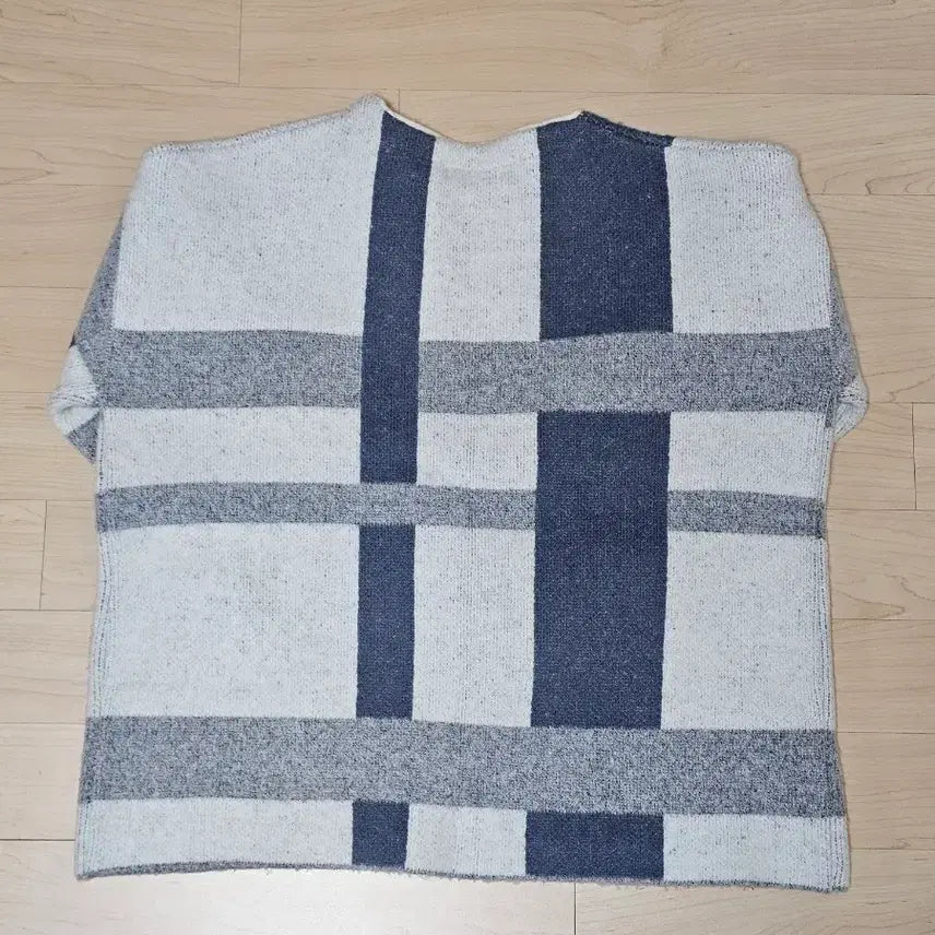 [SOLD OUT] 패턴 니트 스웨터