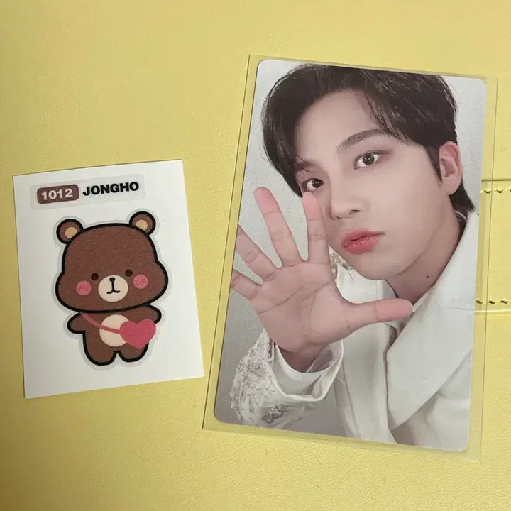 [SOLD OUT] 에이티즈 종호 띠부띠부씰이랑 포카 일괄양도