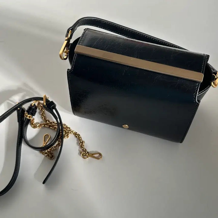 [BUNJANG] OSTKAKA Cross Mini Bag / 오스트카카 크로스 미니백, 토드백