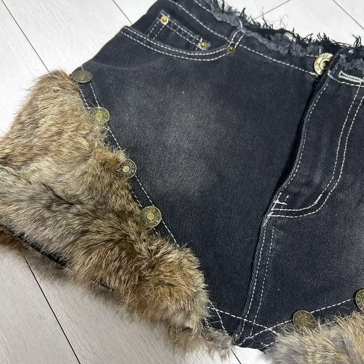 [BUNJANG] Fur Denim Shorts / 퍼 데님 숏팬츠
