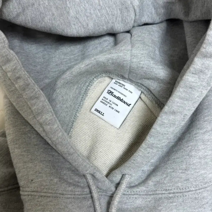 [BUNJANG] Bad Blood Crop Hoodie S / 배드블러드 크롭 후드티 s