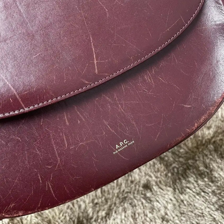 [BUNJANG] A.P.C Geneva Wine Crossbody Shoulder Bag / 아페쎄 A.P.C 제네바백 와인 크로스백 숄더백