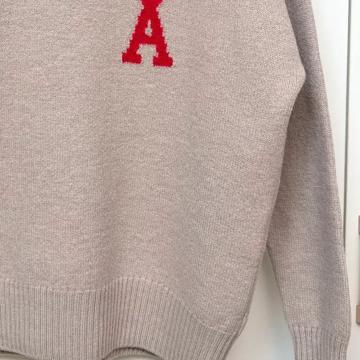 [BUNJANG] Ami Virgin Wool Big Heart Knit Beige L / 아미 버진울 빅하트 니트 베이지 L