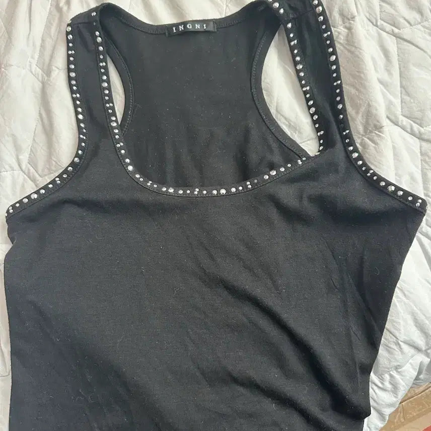 [BUNJANG] Ingni Studded Black Tank Top / 잉그니 스터드 블랙 나시 빈티지 락시크 펑크
