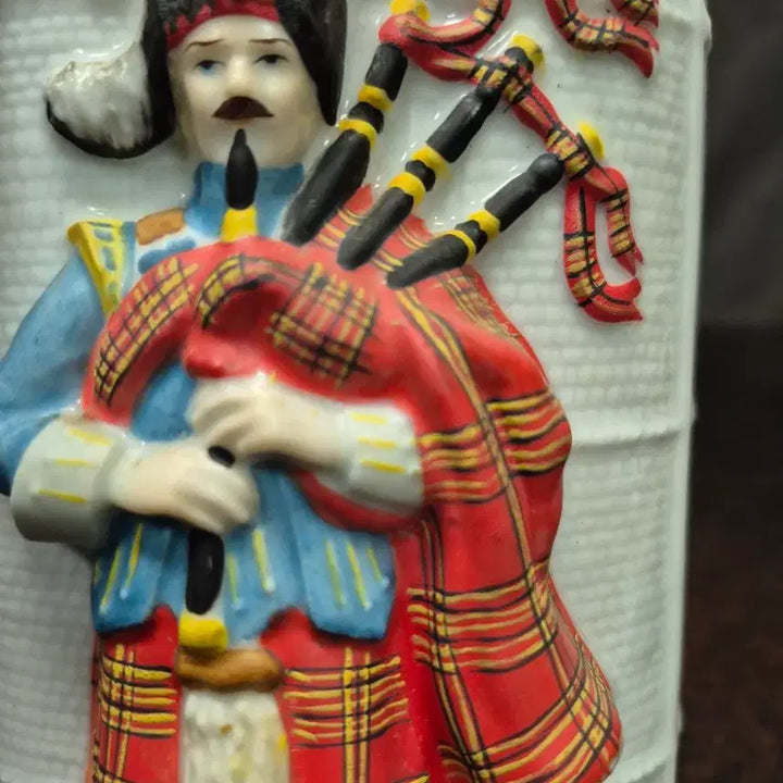 [BUNJANG] Something Special Whiskey Ceramic Bottle / 1993년 썸싱 스페셜 위스키 도자기 보틀 스코틀랜드 공병