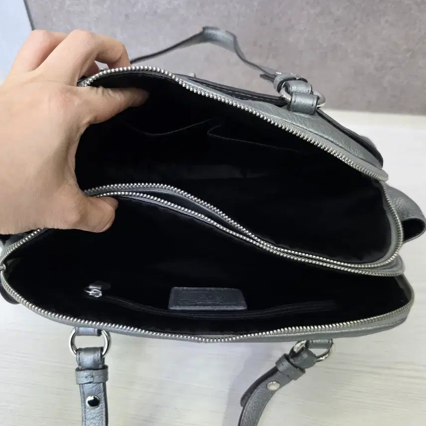 [BUNJANG] Coach Penelope Silver Shoulder Bag / 코치 페넬로페 실버 숄더백