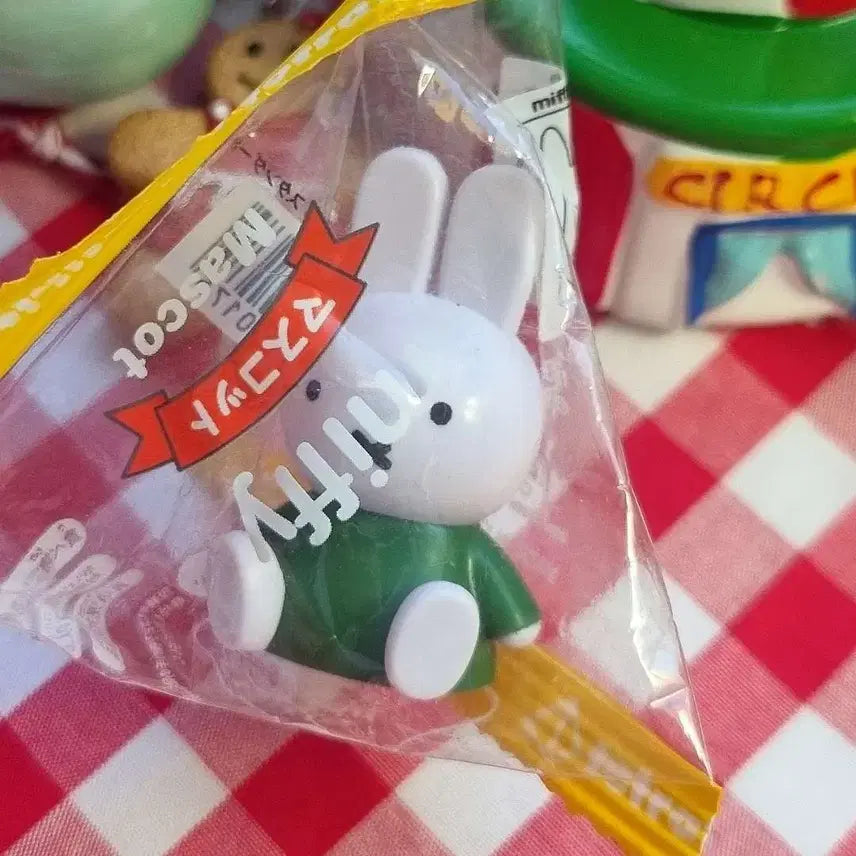 [BUNJANG] Miffy Mascot Figure No. 1 / 미피 Miffy 마스코트 피규어 1번